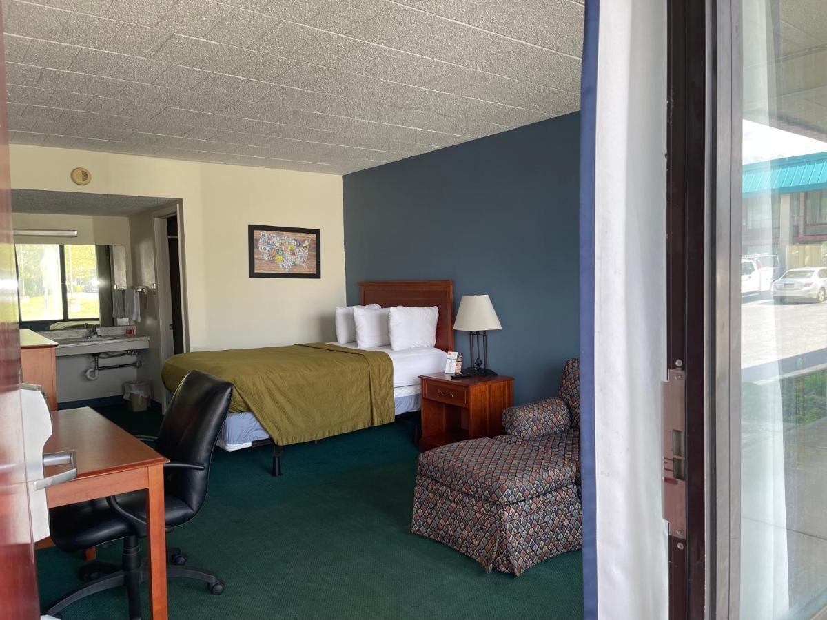 Hotel Horseshoe Curve 3*